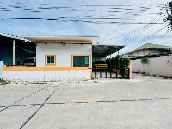 (* รอรีโนเวท) ขายบ้าน ทาวน์เฮ้าส์ชั้นเดียว มือ 2 บ้านเดี่ยวบางแสน ตำบล ห้วยกะปิ อำเภอเมืองชลบุรี ชลบุรี JS-274