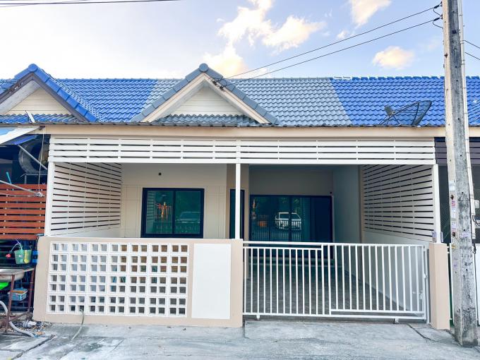 (* ขายแล้ว) ขายบ้าน ทาวน์เฮ้าส์ชั้นเดียว มือ 2 ดิ เอพริว ตำบล นาป่า อำเภอเมืองชลบุรี ชลบุรี JS-285